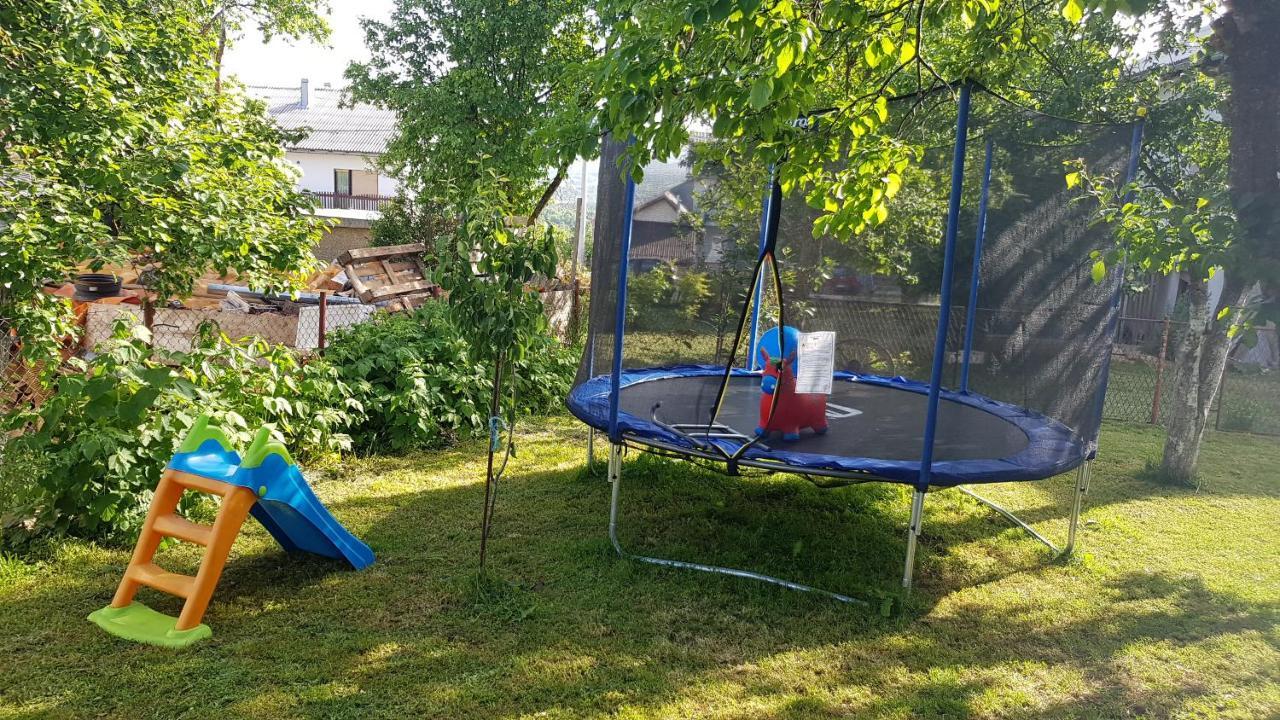 Apartmani Andrej Udbina Exterior foto