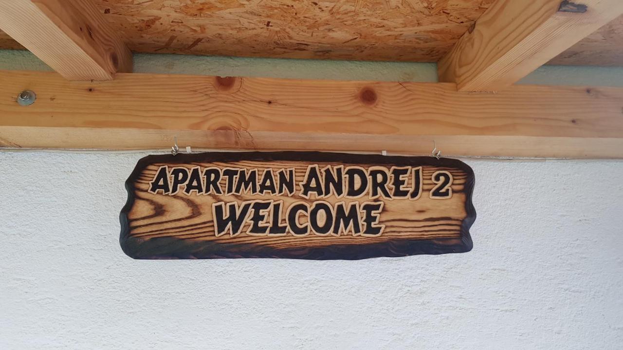 Apartmani Andrej Udbina Exterior foto